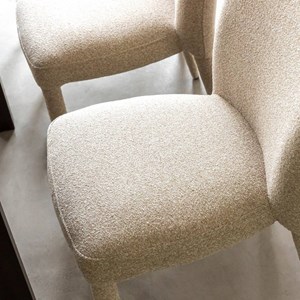 Chaise en tissu écru