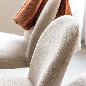 Chaise en tissu écru