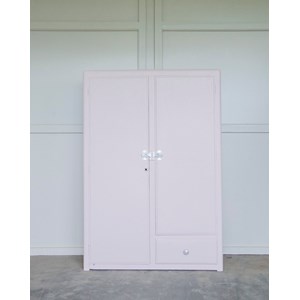 Armoire en bois rose poudré n°164