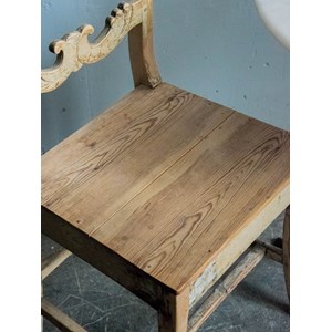 Claude, la chaise en bois n°708