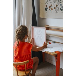 Kidydraw-pro tablette lumineuse nomade rose dessinons la mode
