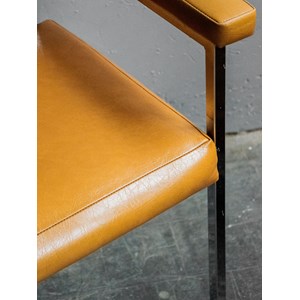 Fauteuil orange en simili n°671