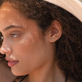 Puces plaqué or – aigue-marine & cristal