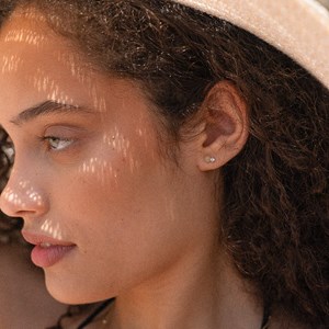 Puces plaqué or – aigue-marine & cristal