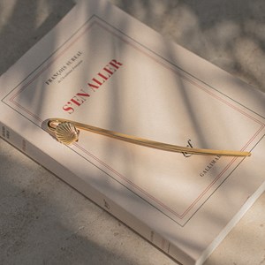 Marque-page doré – coquillage et or fin