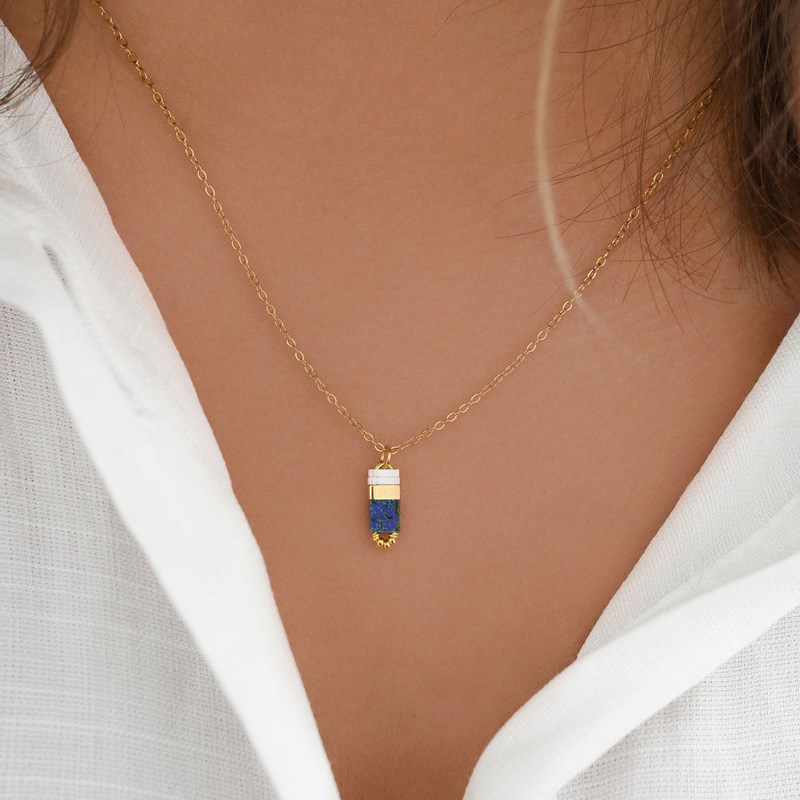 Collier femme - pendentif géométrique en verre bleu foncé