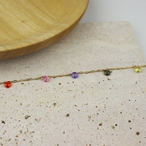 Bracelet multicolor avec breloques strass en zirconium