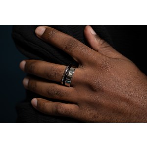 Bague loïc en acier 316l avec diamant blanc 62