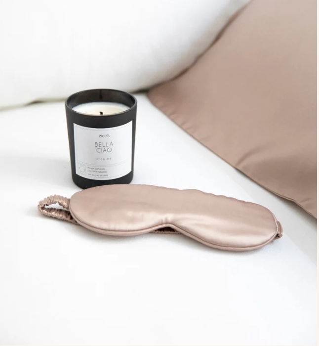 Masque de nuit en soie champagne