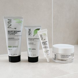 Routine essentielle au neem, soins quotidiens hydratants et protecteurs