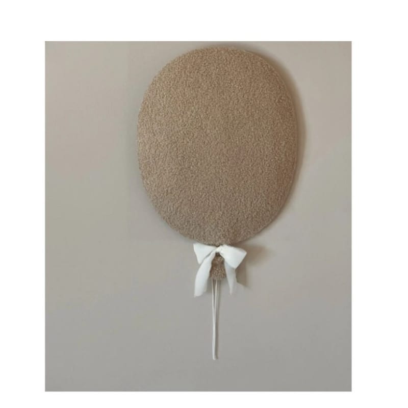 Décoration murale ballon bouclé marron clair sans led (Little Loua) - Image 1