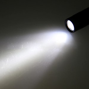 Mini lampe torche tactique