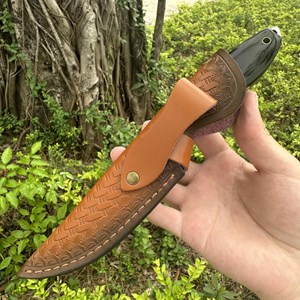 Couteau droit bushcraft noir