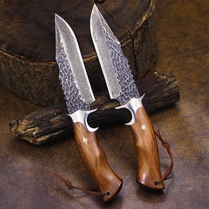 Couteau de survie damas avec étui