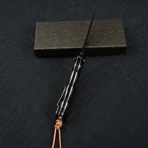 Couteau damas tactique