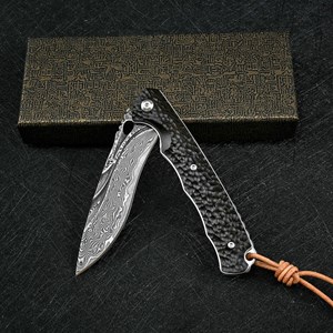 Couteau damas tactique