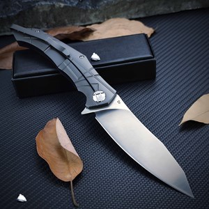 Couteau militaire tactique