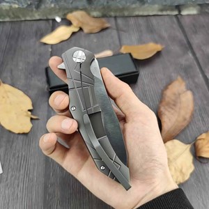 Couteau militaire tactique