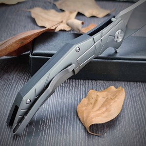 Couteau militaire tactique