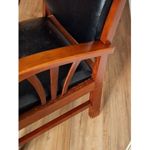 Jakob, le fauteuil en bois n°674