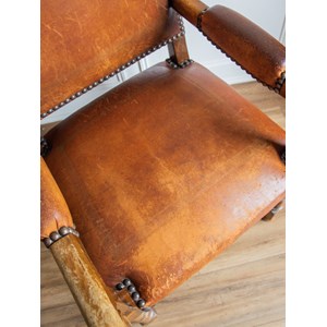 Ernest, le fauteuil en cuir n°582