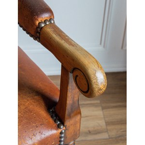 Ernest, le fauteuil en cuir n°582