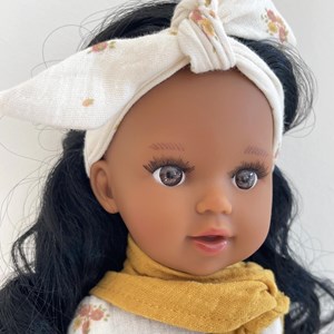 Poupée 40cm jade bobble moutarde