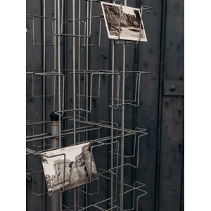 Portant à cartes postales en métal n°150