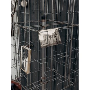 Portant à cartes postales en métal n°150