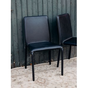 Paire de chaises simili-cuir n°914