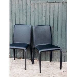 Paire de chaises simili-cuir n°914