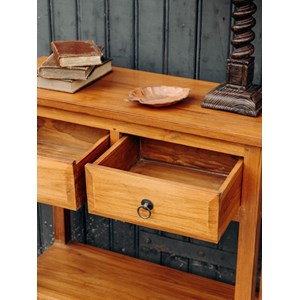 Hanna, la table d'appoint en bois n°660