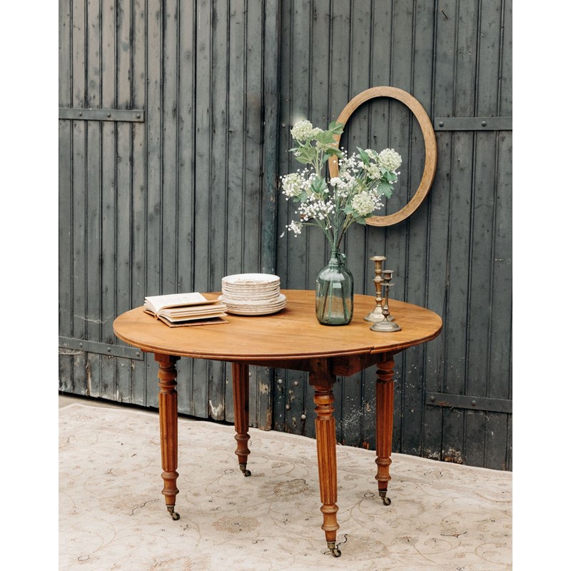 Table à manger ronde en bois n°430