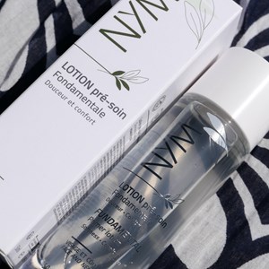 Lotion pré-soin hydratante au neem, prépare et dynamise la peau avant les soins