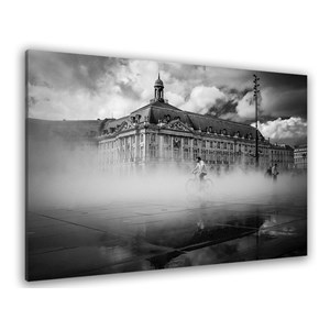 Toile deco bordeaux dans la brume