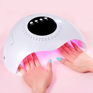 Station de séchage des ongles uv ultraviolet. Allumage automatique.