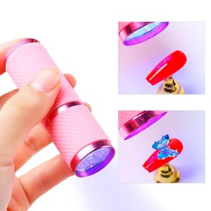 Lampe de séchage des ongles portable, avec 9 ampoules led.