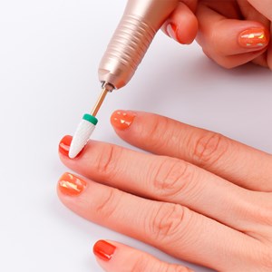 Kit de fraises céramiques de manucure, pour polisseuses électriques.