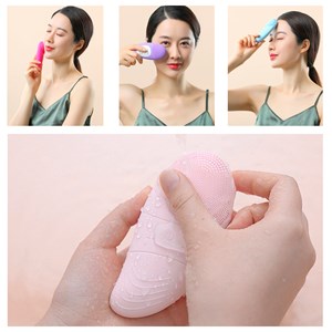 Brosse de nettoyage facial avec tête en silicone. Massant