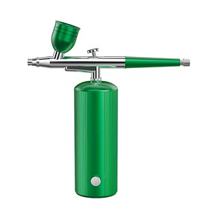 Pulvérisateur aerographe injection d'oxygène rajeunissement et beauté du visage.