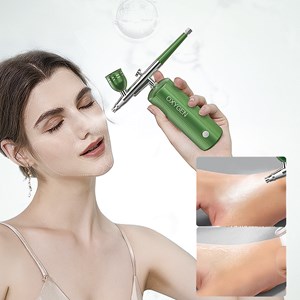 Pulvérisateur aerographe injection d'oxygène rajeunissement et beauté du visage.