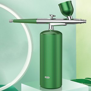 Pulvérisateur aerographe injection d'oxygène rajeunissement et beauté du visage.