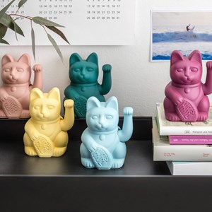 Chat japonais porte bonheur maneki neko bleu ciel
