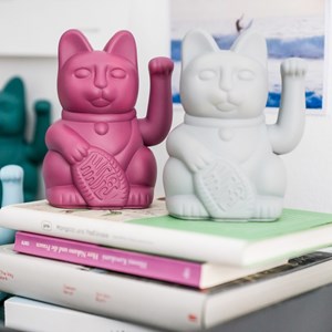 Chat japonais porte bonheur maneki neko blanc
