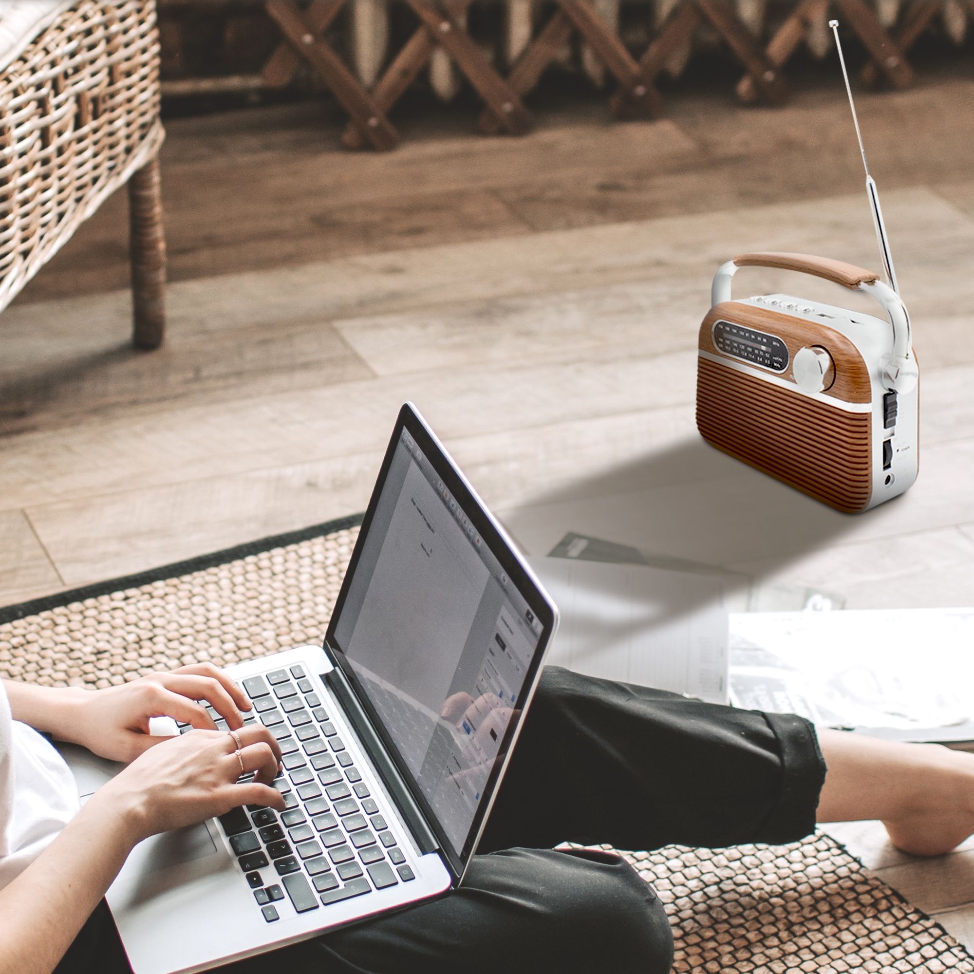 Radio Vintage Halterrego Aspect Bois - Grandes Ondes AM/FM/SW, Lecteur USB & Micro SD, Alimentation Secteur Ou Piles
