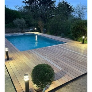 Borne extérieure pyramide piscine 60cm noir