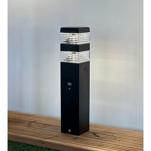 Borne extérieure pyramide 1000 lumens avec détecteur