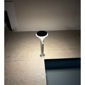 Borne extérieure solaire genova avec détecteur de mouvements inox