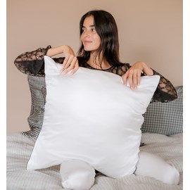 Taie d'oreiller en soie noir blanc 65x65