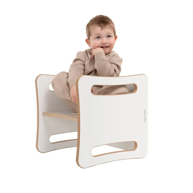 Table et chaise 2-en-1 pour enfant en bois blanc (Tupti.wood) - Image 1